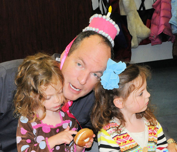 birthday5.jpg.... Lila is 3
