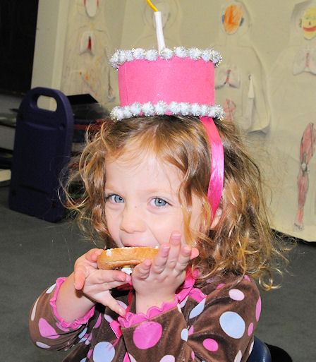 birthday7.jpg.... Lila is 3