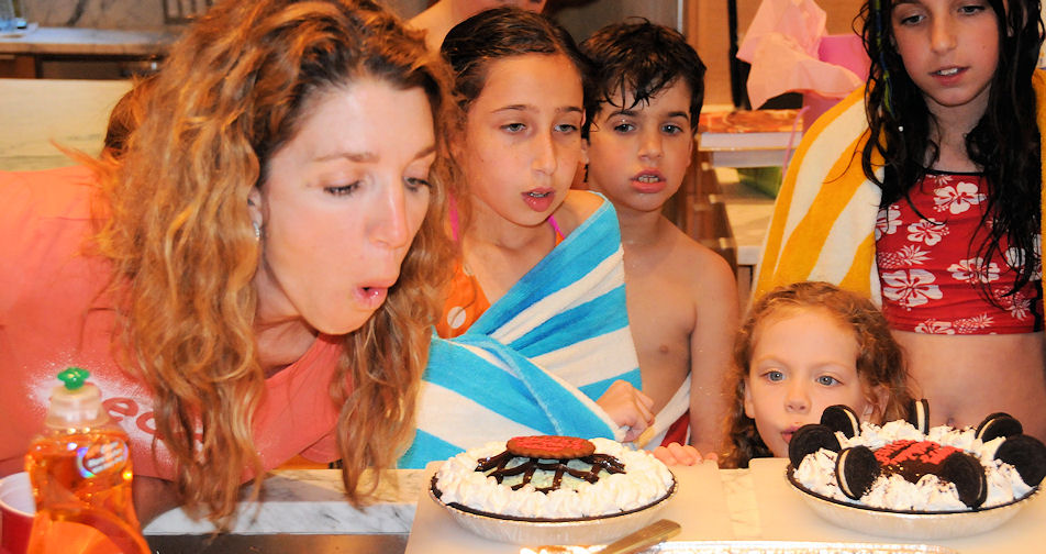 brettbday4.jpg.... Lila is 3