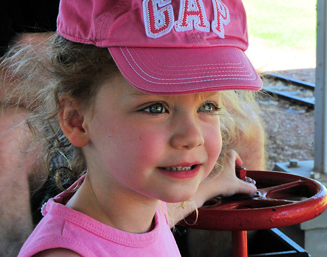 arizona27.jpg.... Lila is 3