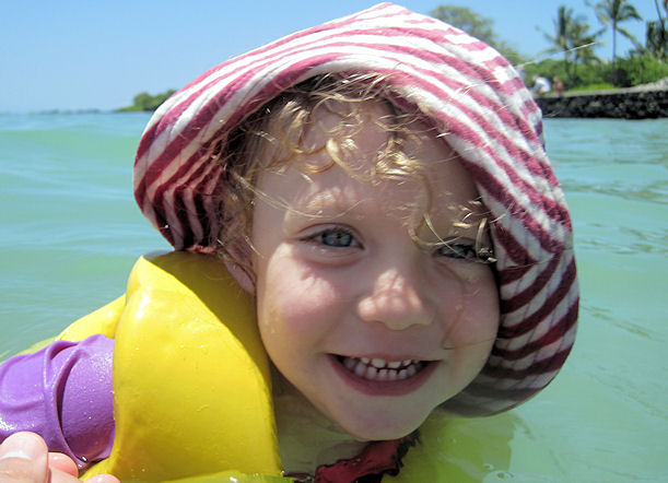 hawaii10.jpg.... Lila is 3