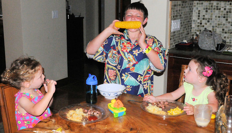 hawaii121.jpg.... Lila is 3
