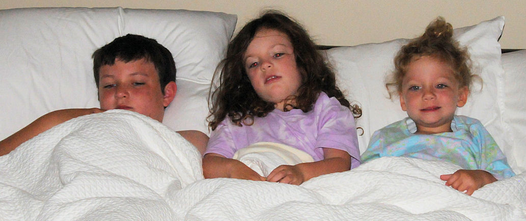 hawaii126.jpg.... Lila is 3