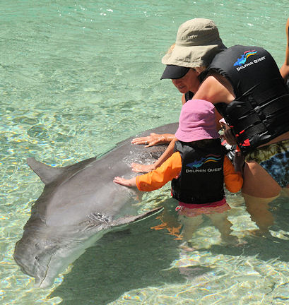 hawaii132.jpg.... Lila is 3