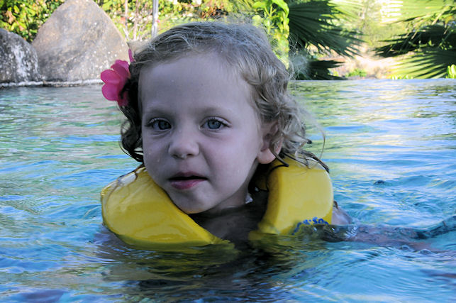 hawaii146.jpg.... Lila is 3