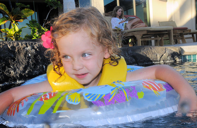 hawaii154.jpg.... Lila is 3