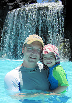 hawaii19.jpg.... Lila is 3