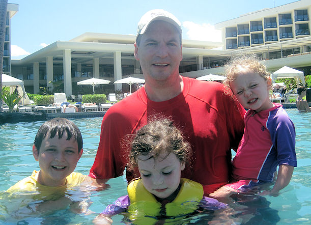 hawaii9.jpg.... Lila is 3
