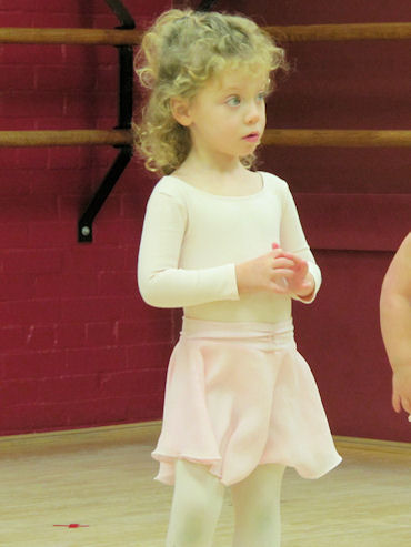ballet2.jpg.... Lila is 3
