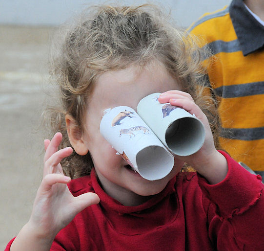seeing.jpg.... Lila is 3