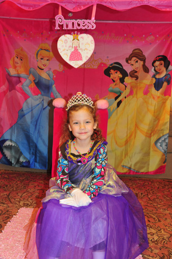 DSC_9931.jpg.... Lila is 3