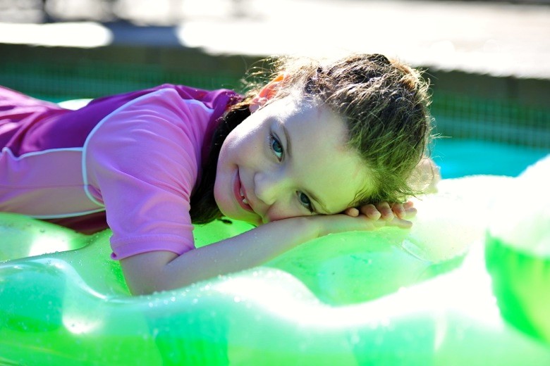12-Dec-095.jpg.... Lila is 3