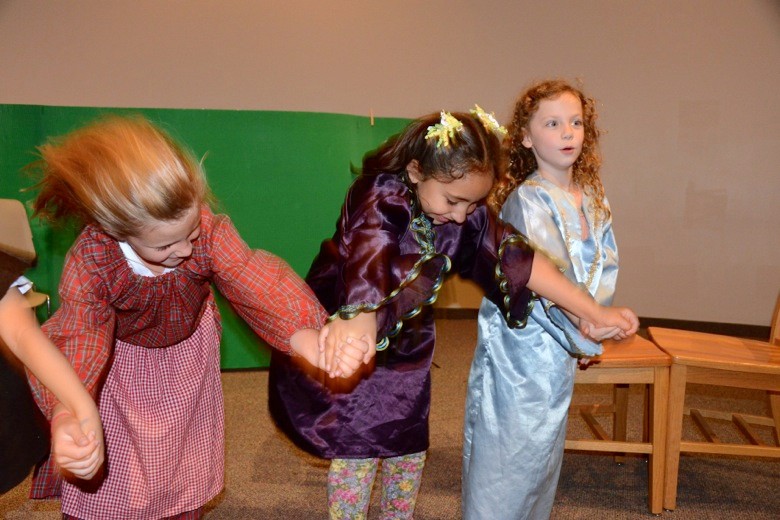 2012-04-25-42.jpg.... Lila is 3