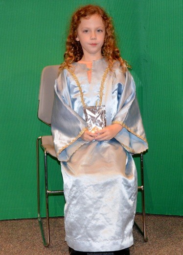 2012-04-25-45.jpg.... Lila is 3